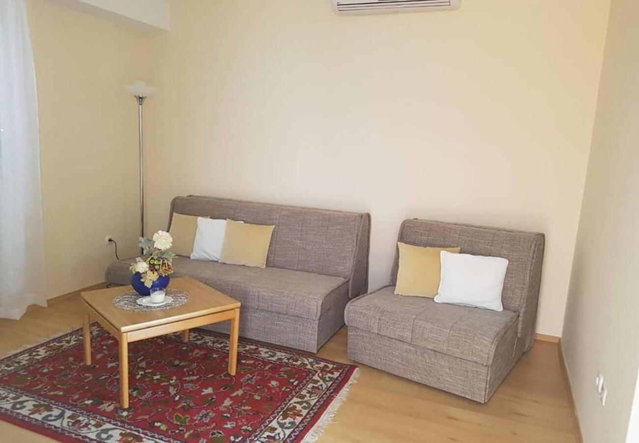 Apartments Javi - Free Private Parking トロギール エクステリア 写真